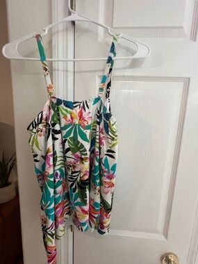 Leilani Tankini Swimsuit Top  Women's  Black Pink Tropical size 6 tiered